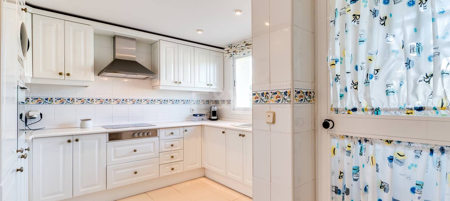 3-Bedroom Apartment for Medium or Long-Term Rent in Hacienda Playa, Elviria – Marbella