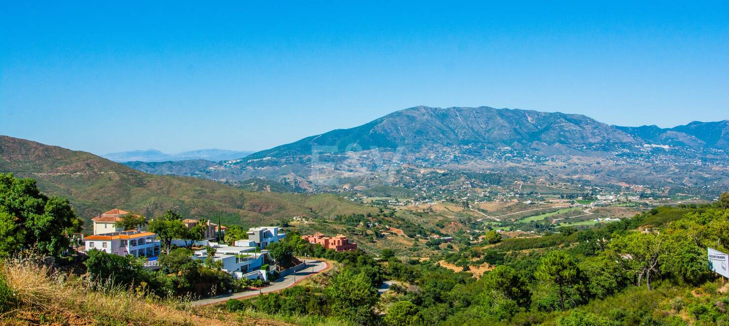 Exceptionell ny Villa Project i La Mairena med havsutsikt