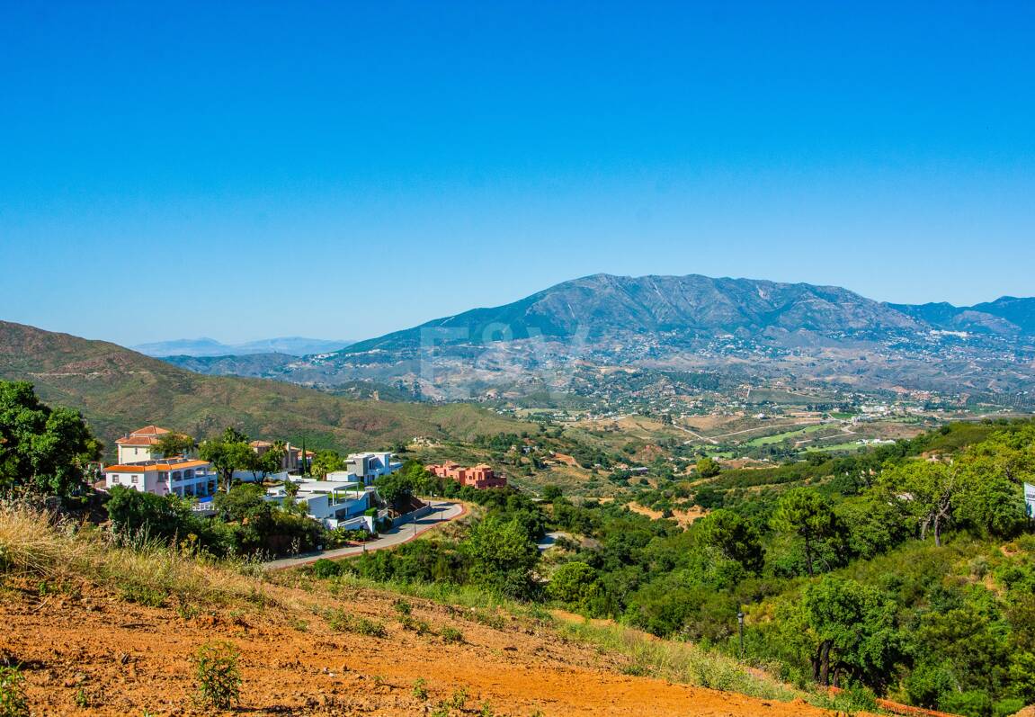 Exceptionell ny Villa Project i La Mairena med havsutsikt