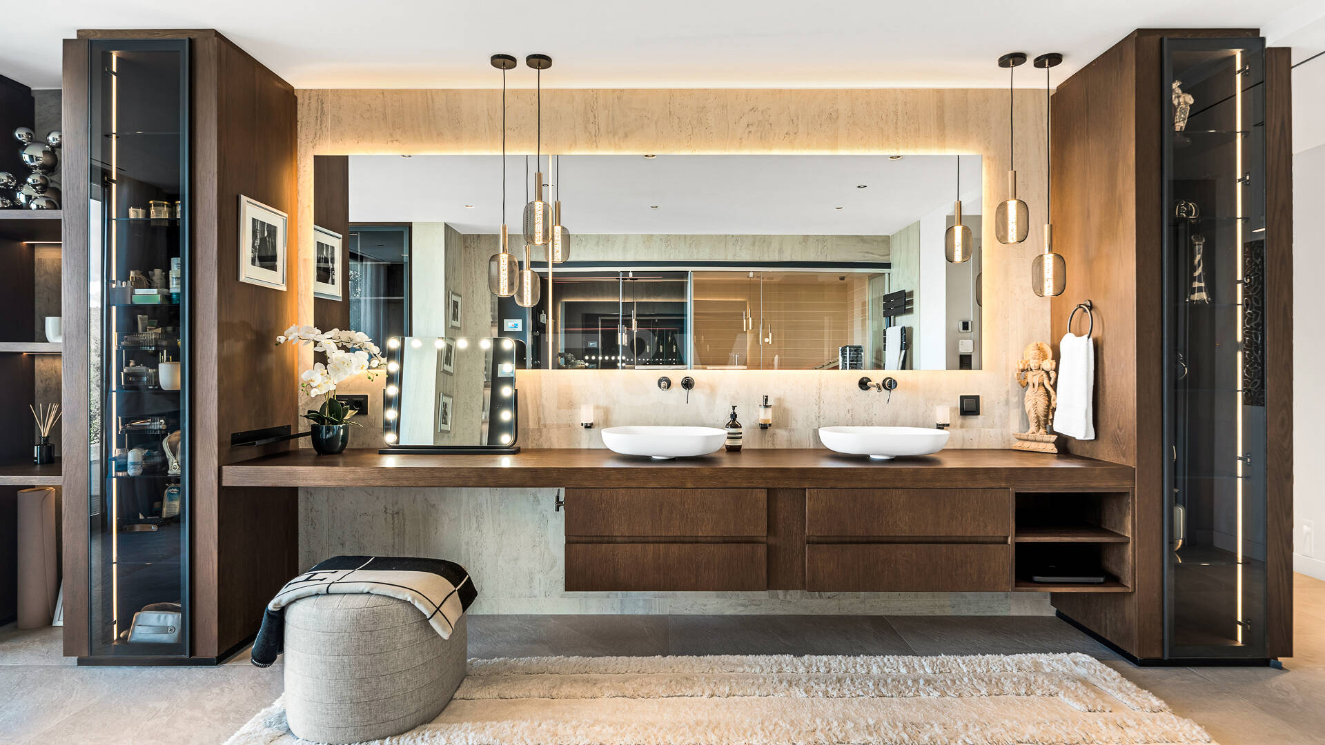 Villa Vista-Stunning Modern Villa with Panoramic Views and Luxury Amenities