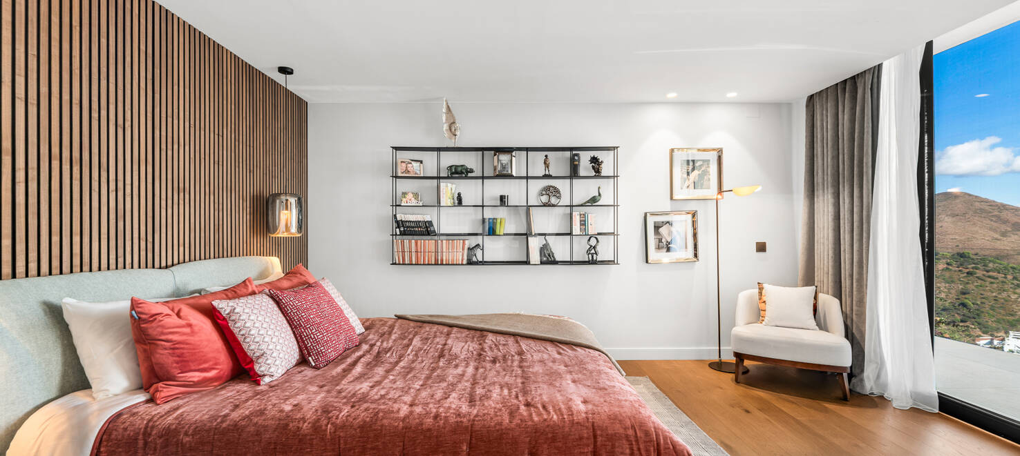 Atemberaubende moderne Villa mit Panoramablick und luxuriöser Ausstattung