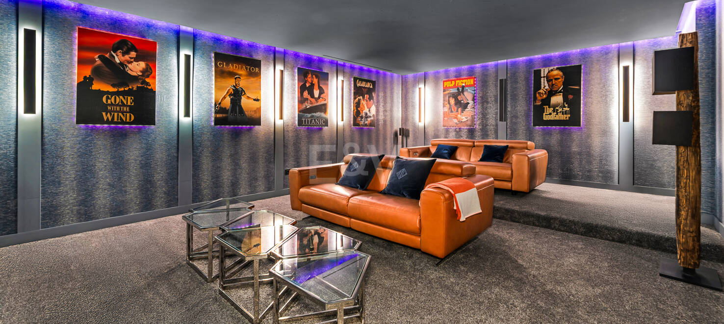 Atemberaubende moderne Villa mit Panoramablick und luxuriöser Ausstattung