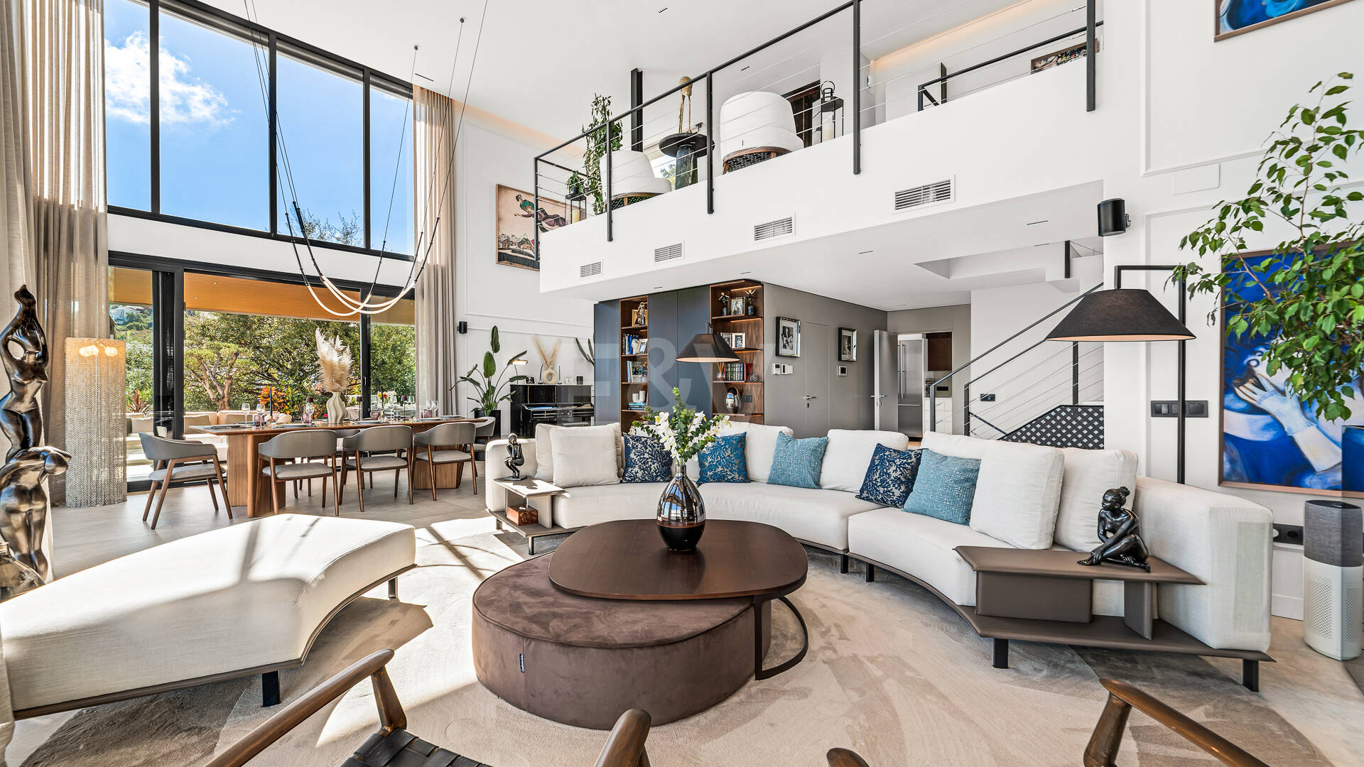 Villa Vista-Stunning Modern Villa with Panoramic Views and Luxury Amenities