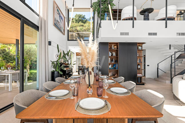 Villa Vista-Stunning Modern Villa with Panoramic Views and Luxury Amenities