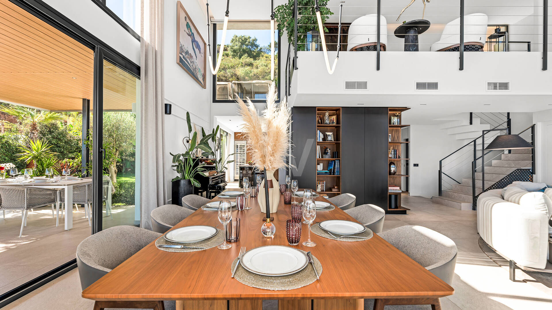 Villa Vista-Stunning Modern Villa with Panoramic Views and Luxury Amenities