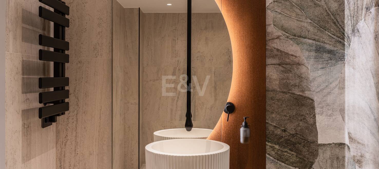 Stunning Modern Villa in Altos de Elviria with Panoramic Views and Luxury Amenities