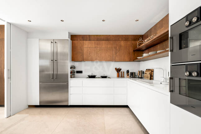 Villa Vista-Stunning Modern Villa with Panoramic Views and Luxury Amenities