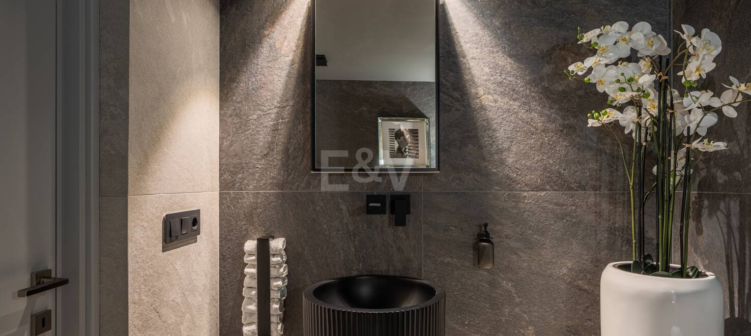 Stunning Modern Villa in Altos de Elviria with Panoramic Views and Luxury Amenities