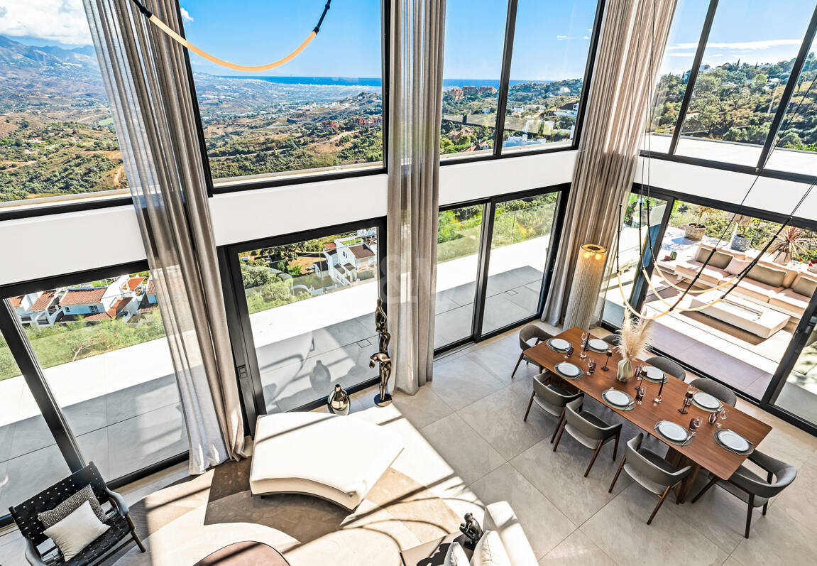 Villa Vista-Stunning Modern Villa with Panoramic Views and Luxury Amenities