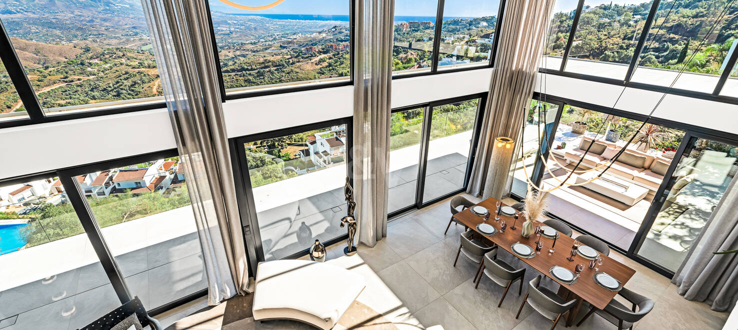 Atemberaubende moderne Villa mit Panoramablick und luxuriöser Ausstattung