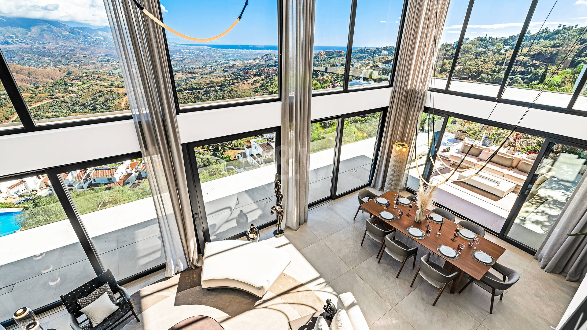 Villa Vista-Stunning Modern Villa with Panoramic Views and Luxury Amenities