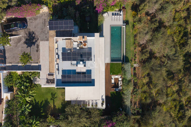 Villa Vista-Stunning Modern Villa with Panoramic Views and Luxury Amenities