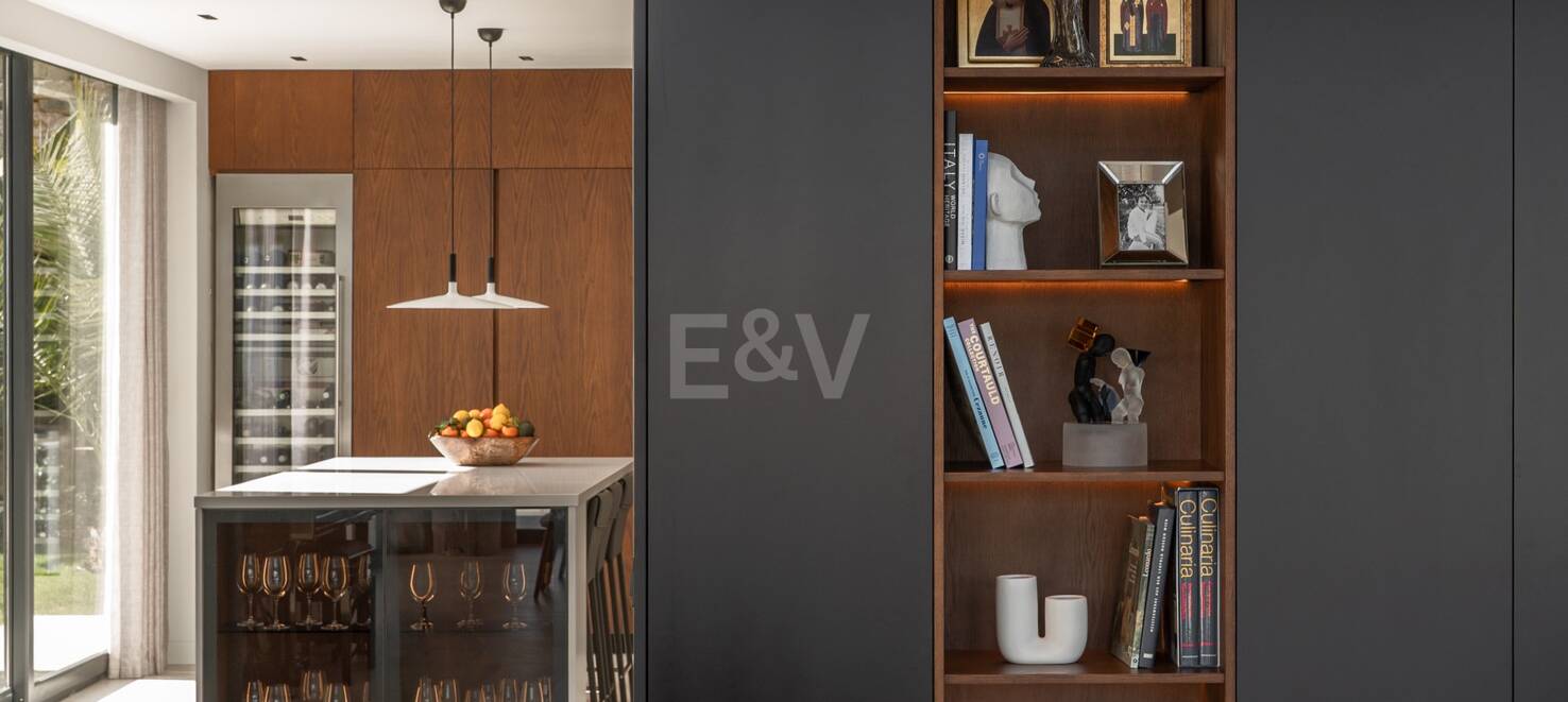 Stunning Modern Villa in Altos de Elviria with Panoramic Views and Luxury Amenities