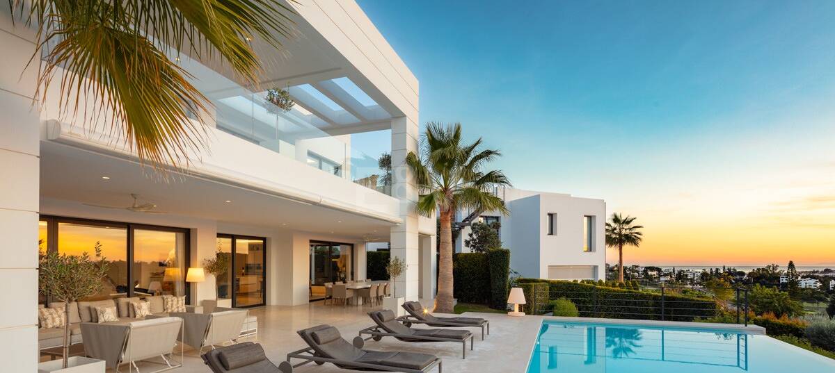 Exceptionell Villa i en gated community nära Los Naranjos Golf