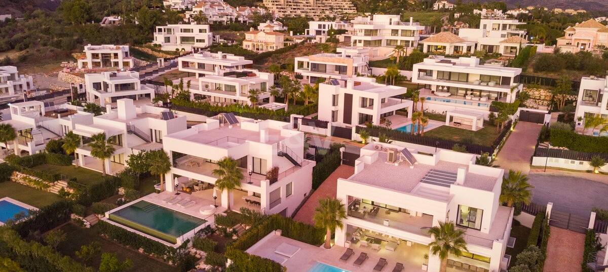 Exceptionell Villa i en gated community nära Los Naranjos Golf