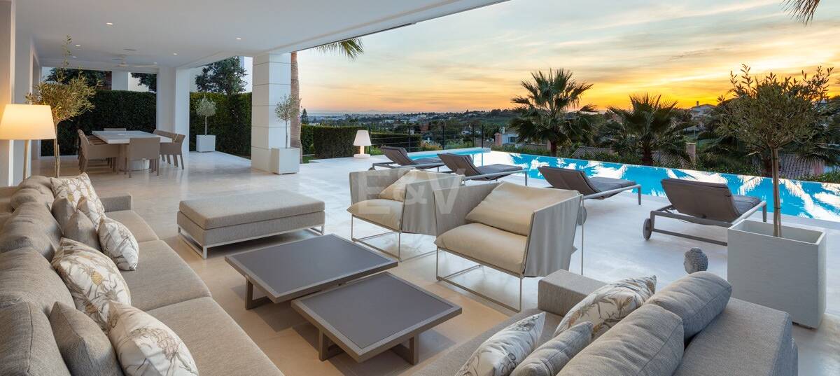 Exceptionell Villa i en gated community nära Los Naranjos Golf