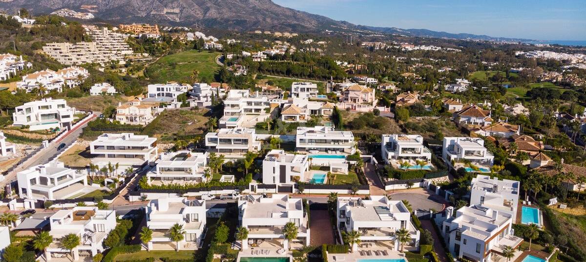 Exceptionell Villa i en gated community nära Los Naranjos Golf