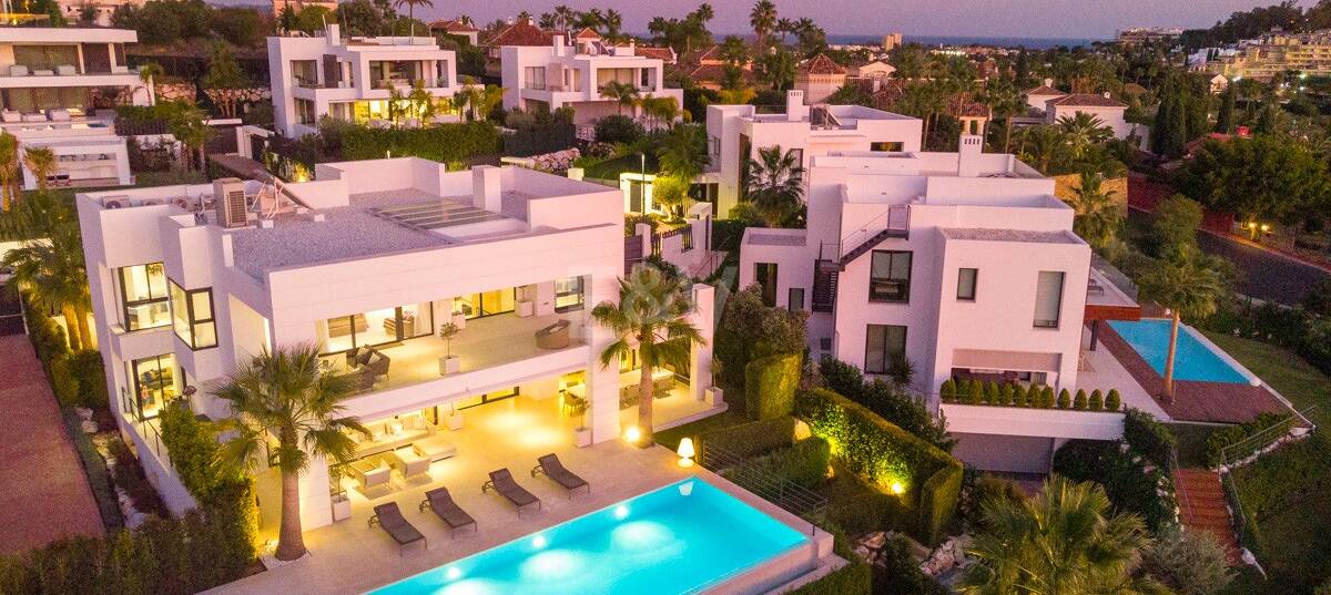 Exceptionell Villa i en gated community nära Los Naranjos Golf