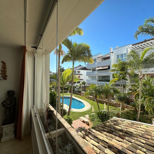 Två sovrum platt i hjärtat av Marbella Golden Mile, bara några meter från stranden.