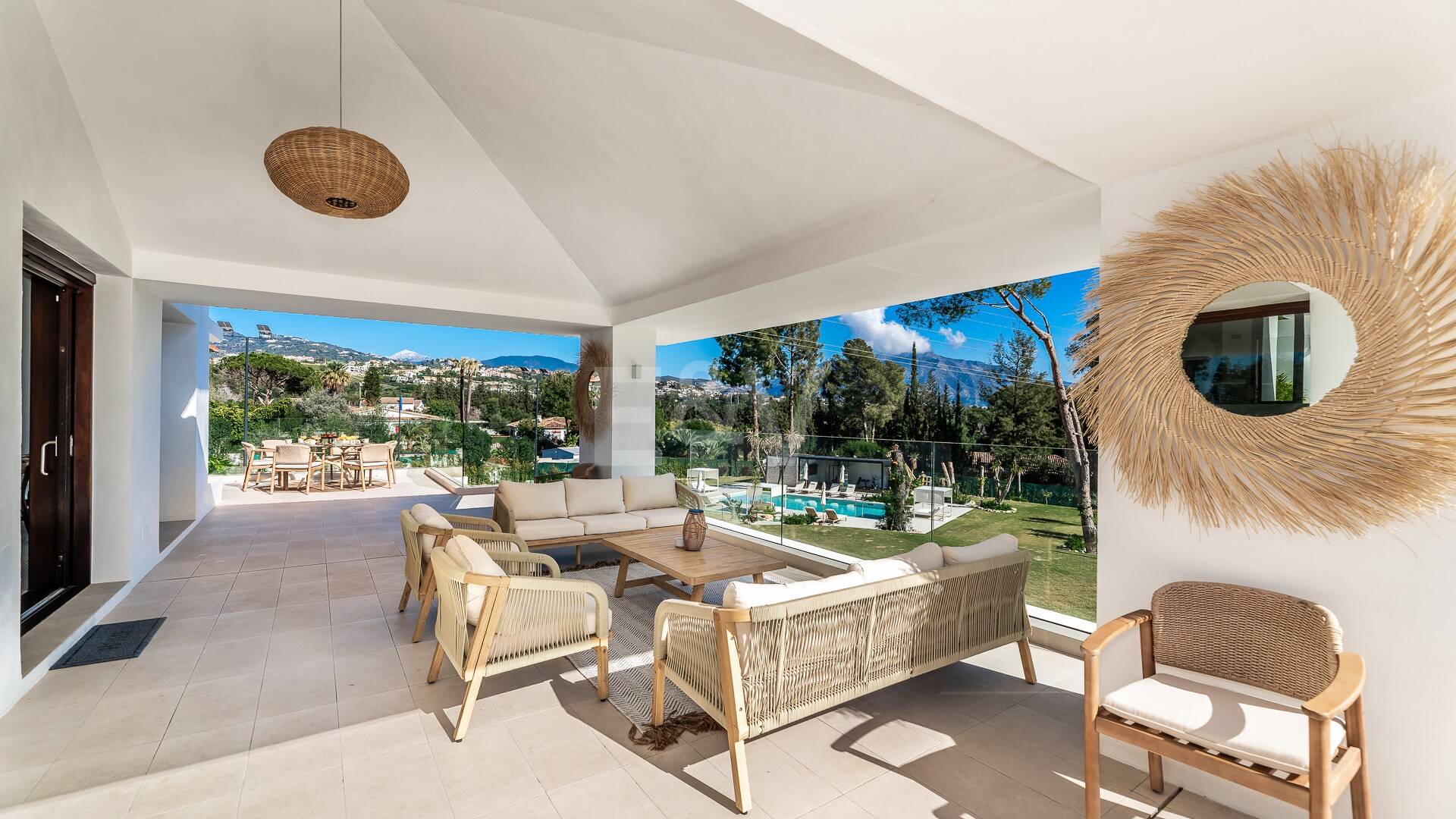 Icónica mansión histórica de Hollywood con servicios recreativos de élite