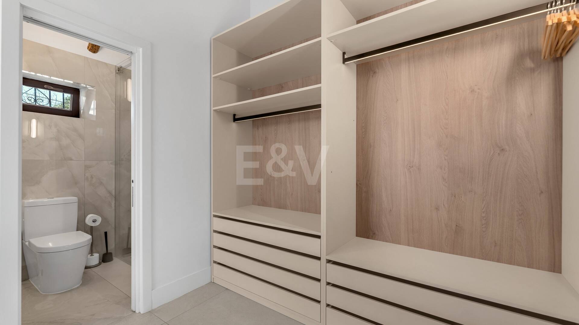 Icónica mansión histórica de Hollywood con servicios recreativos de élite