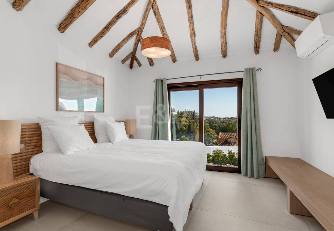 Icónica mansión histórica de Hollywood con servicios recreativos de élite