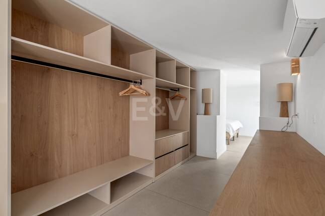 Icónica mansión histórica de Hollywood con servicios recreativos de élite