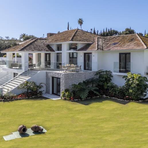 Iconic Luxury Mansion – A Timeless Gem in Guadalmina Alta