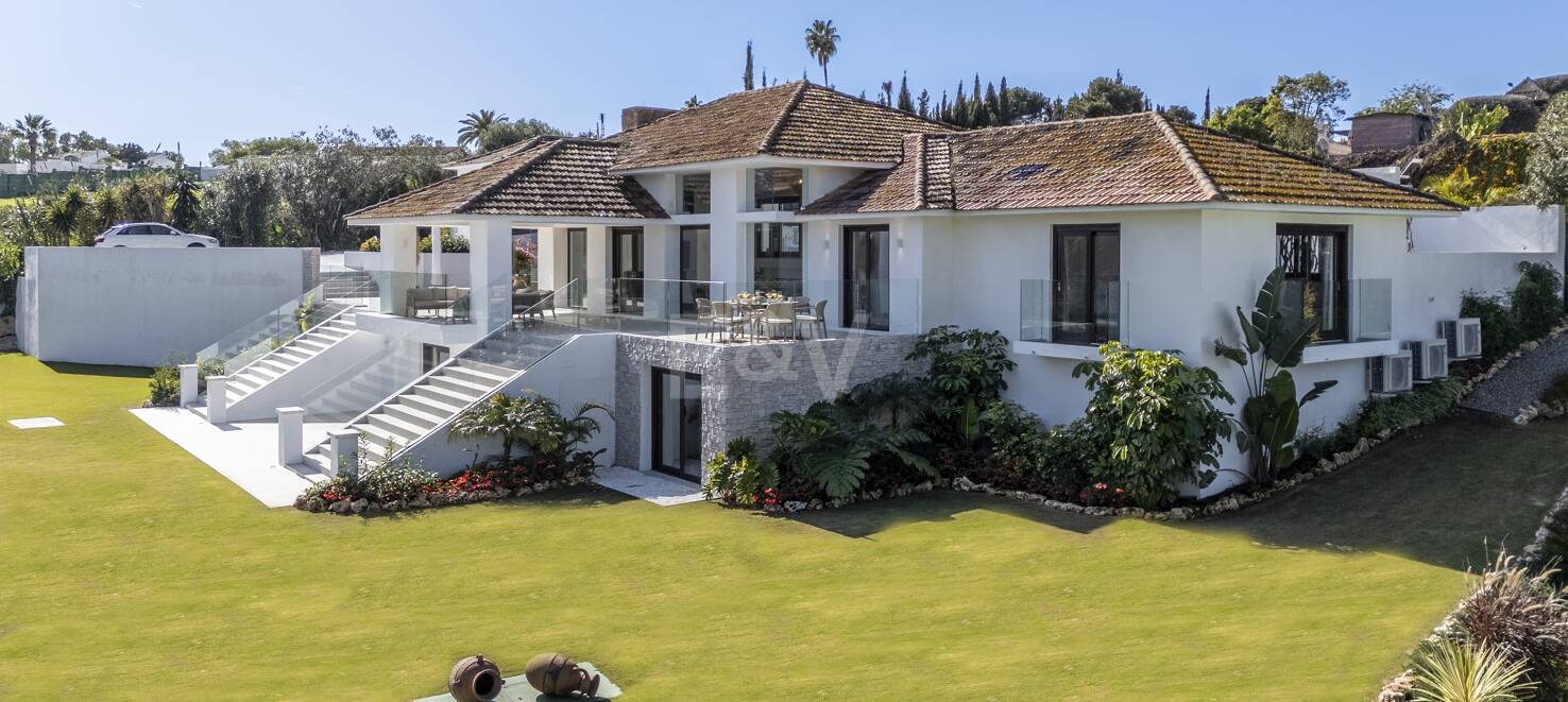 Iconic Luxury Mansion – A Timeless Gem in Guadalmina Alta