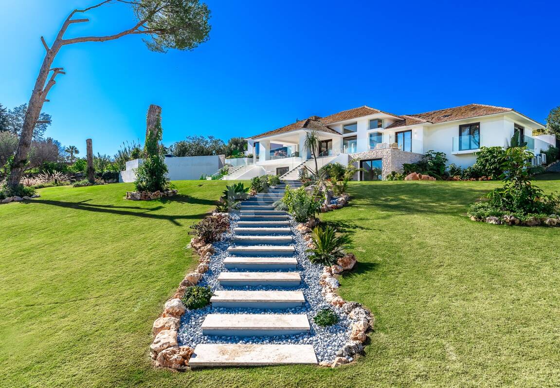 Icónica mansión histórica de Hollywood con servicios recreativos de élite