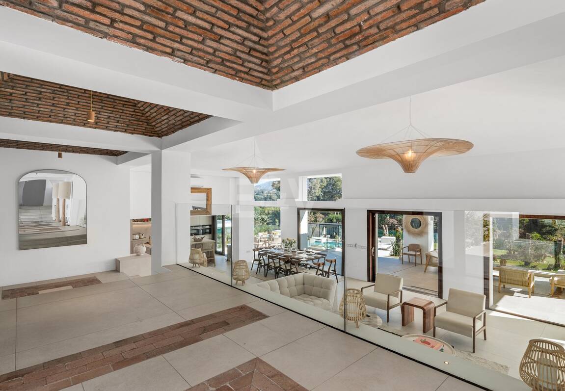 Icónica mansión histórica de Hollywood con servicios recreativos de élite