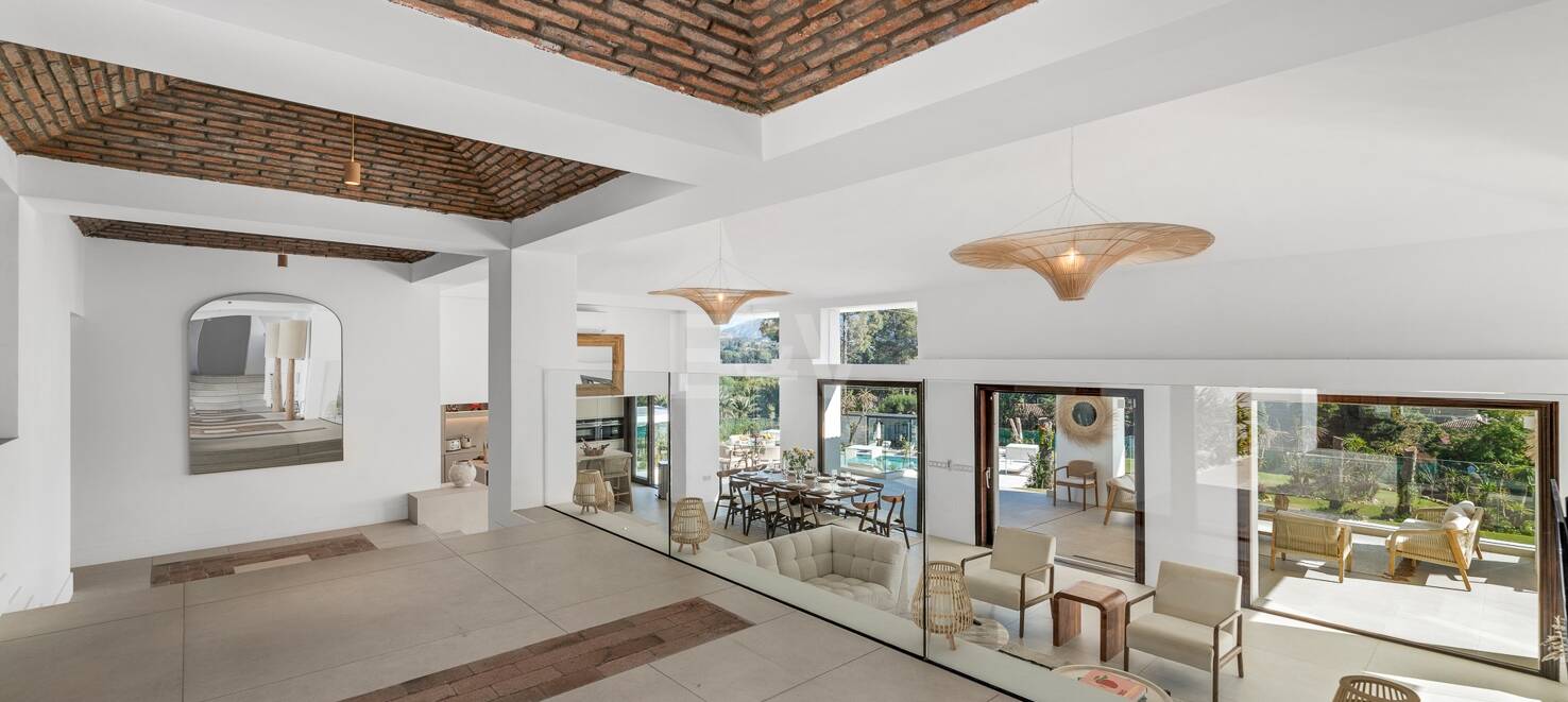 Iconic Luxury Mansion – A Timeless Gem in Guadalmina Alta