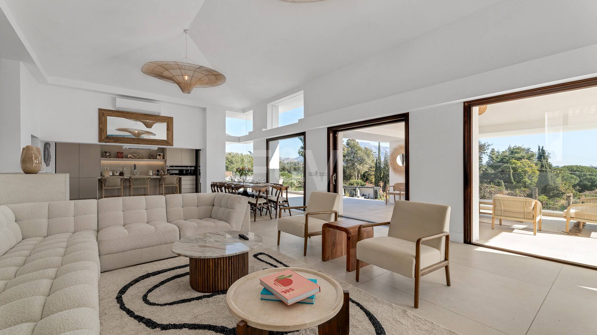 Icónica mansión histórica de Hollywood con servicios recreativos de élite