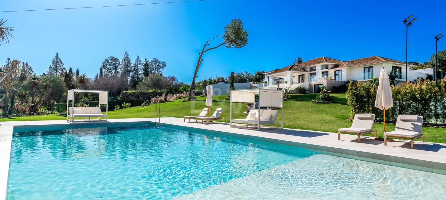 Iconic Luxury Mansion – A Timeless Gem in Guadalmina Alta