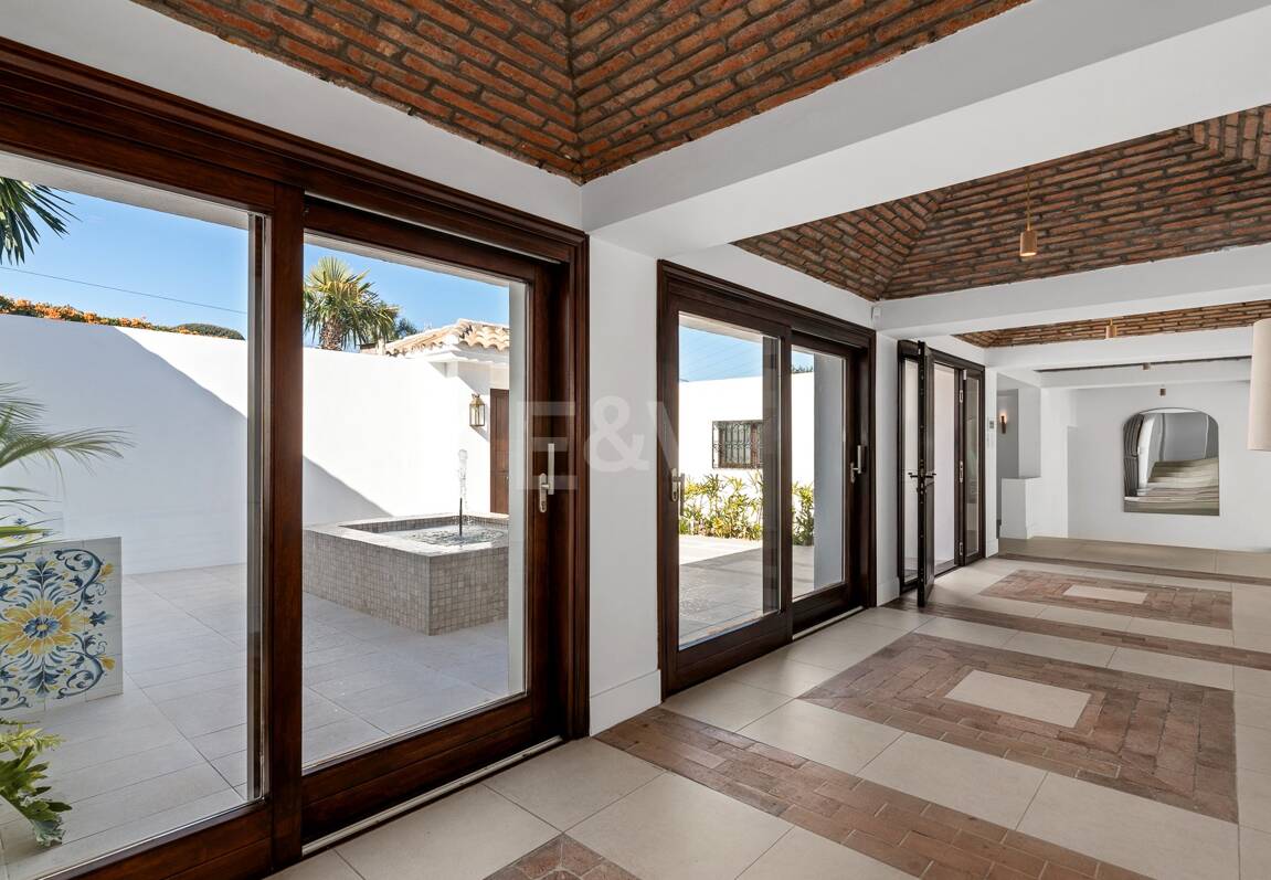 Icónica mansión histórica de Hollywood con servicios recreativos de élite