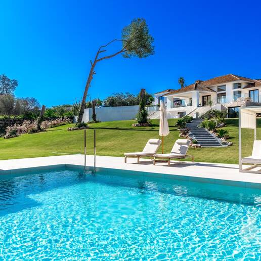 Iconic Luxury Mansion – A Timeless Gem in Guadalmina Alta