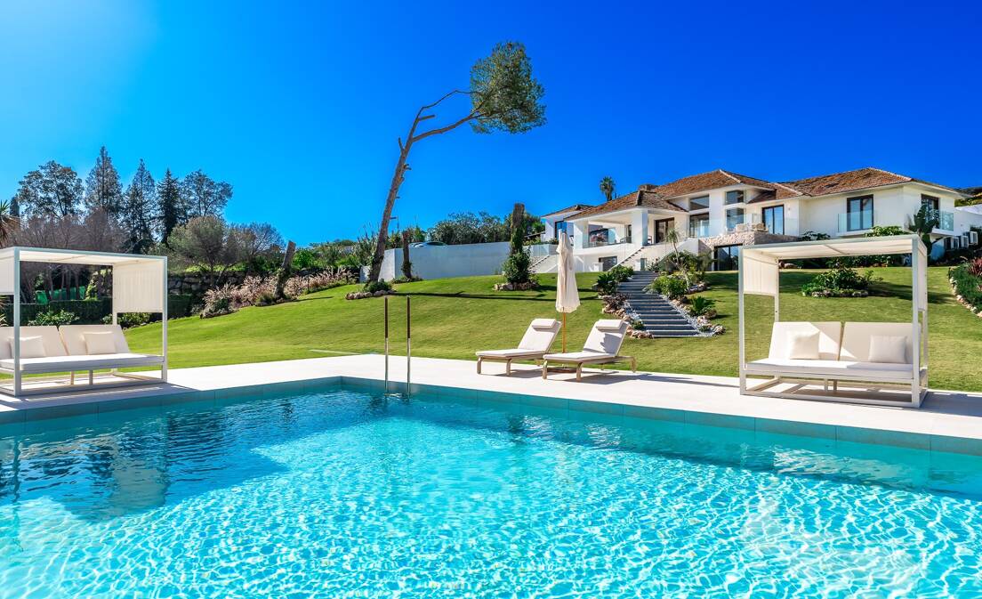 Iconic Luxury Mansion – A Timeless Gem in Guadalmina Alta