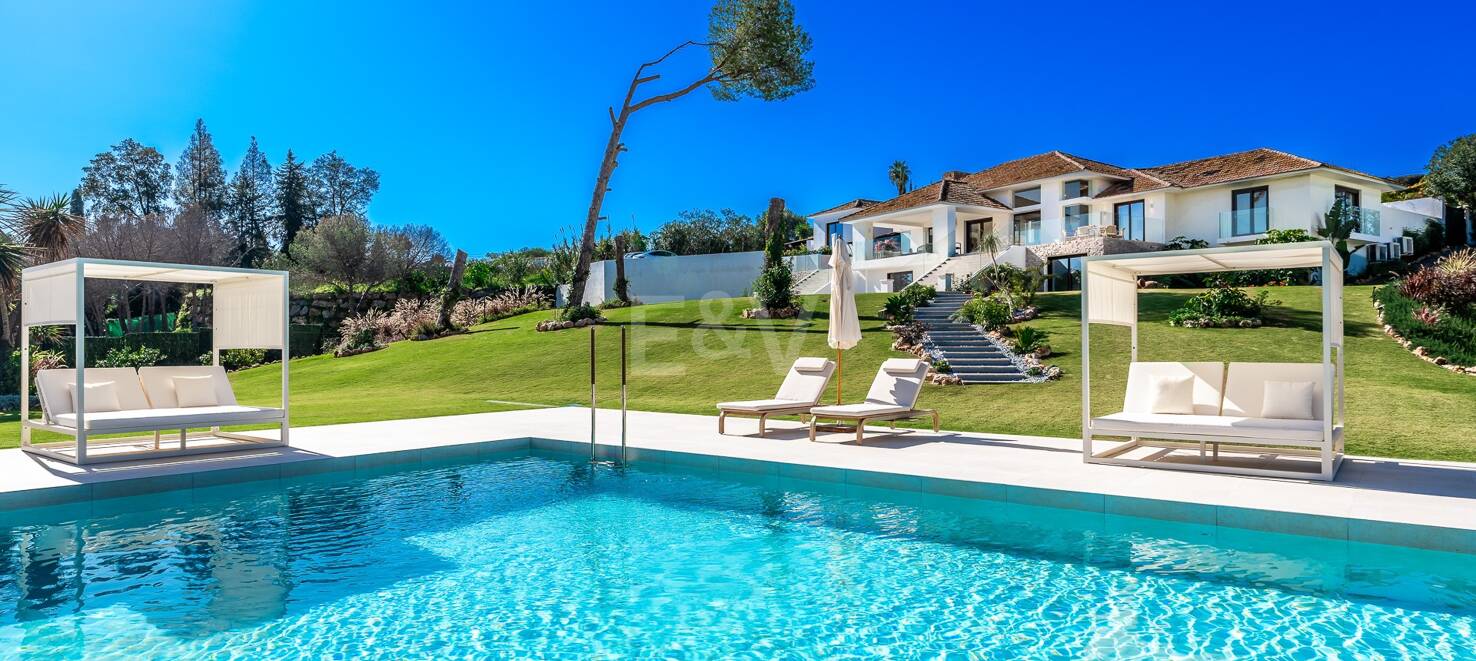 Iconic Luxury Mansion – A Timeless Gem in Guadalmina Alta
