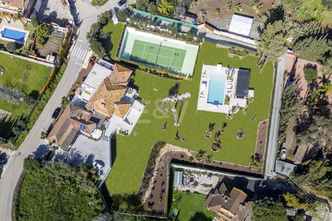 Icónica mansión histórica de Hollywood con servicios recreativos de élite