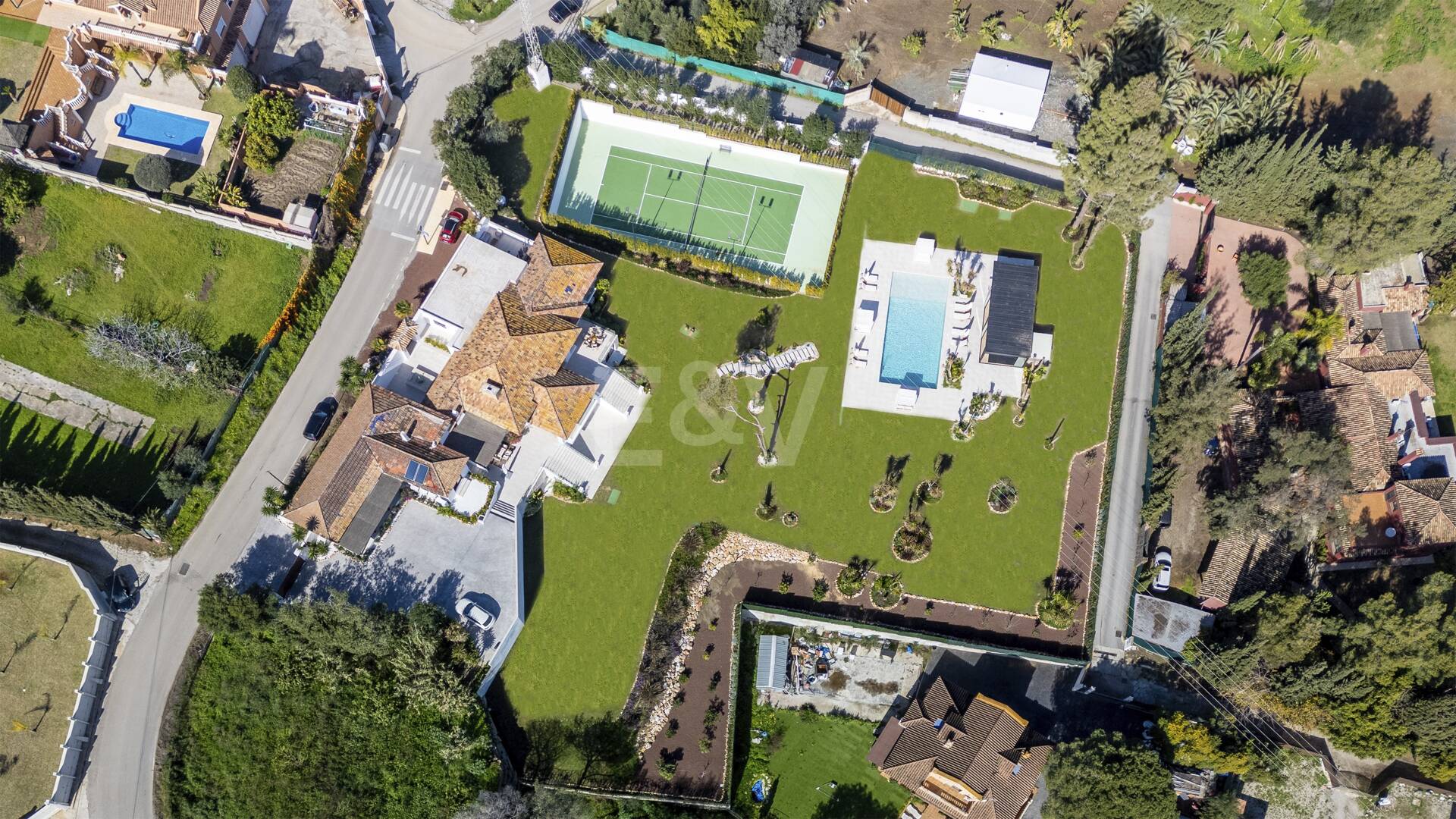 Icónica mansión histórica de Hollywood con servicios recreativos de élite