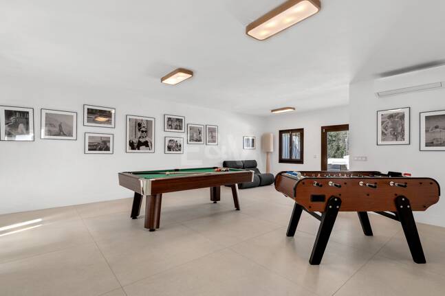 Icónica mansión histórica de Hollywood con servicios recreativos de élite