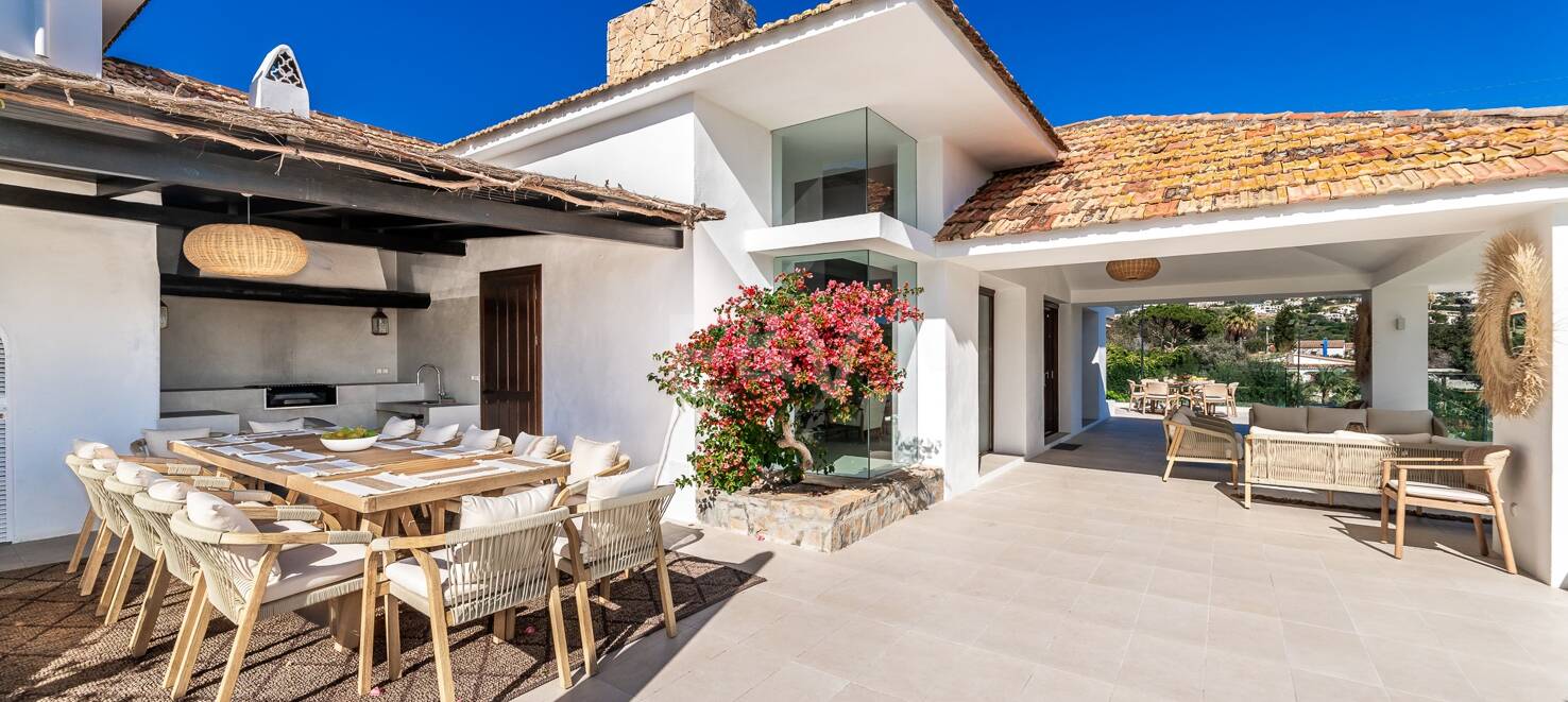 Iconic Luxury Mansion – A Timeless Gem in Guadalmina Alta