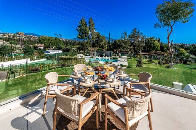 Icónica mansión histórica de Hollywood con servicios recreativos de élite