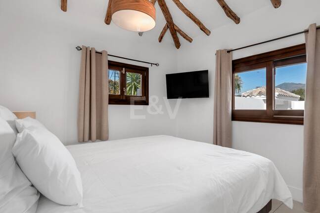 Icónica mansión histórica de Hollywood con servicios recreativos de élite