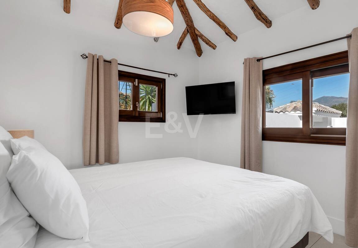 Icónica mansión histórica de Hollywood con servicios recreativos de élite