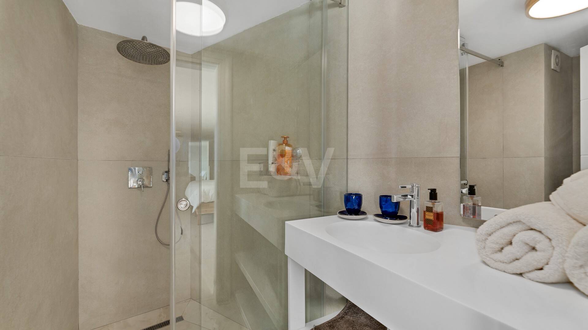 Icónica mansión histórica de Hollywood con servicios recreativos de élite