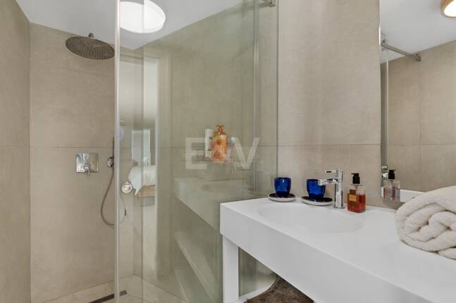 Icónica mansión histórica de Hollywood con servicios recreativos de élite