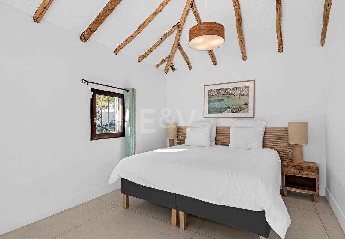 Icónica mansión histórica de Hollywood con servicios recreativos de élite