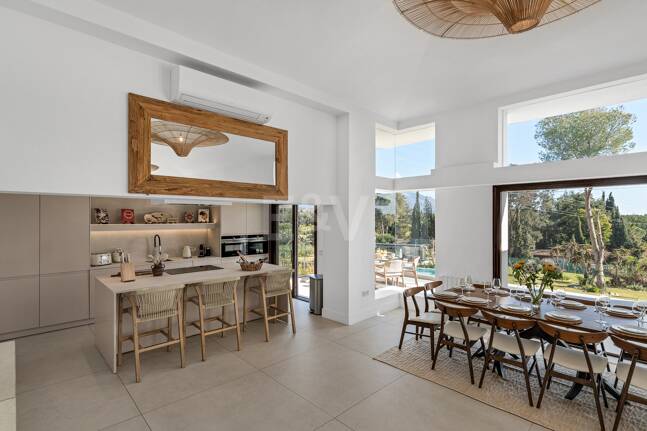 Icónica mansión histórica de Hollywood con servicios recreativos de élite