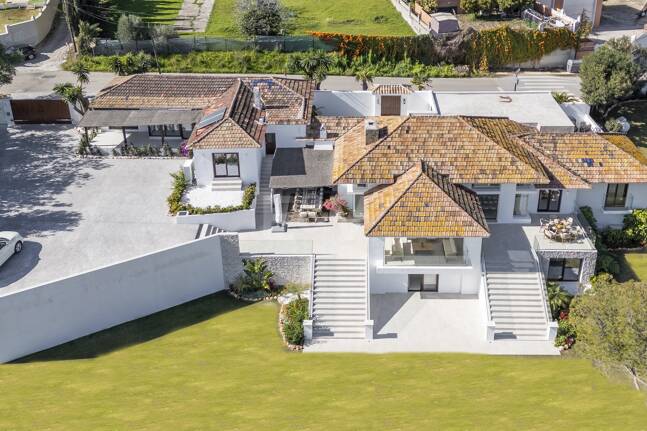 Icónica mansión histórica de Hollywood con servicios recreativos de élite